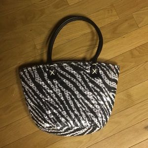 Zebra purse